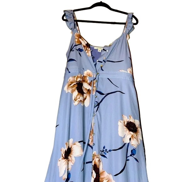 Sleeveless Floral Dress - Picture 3 of 7